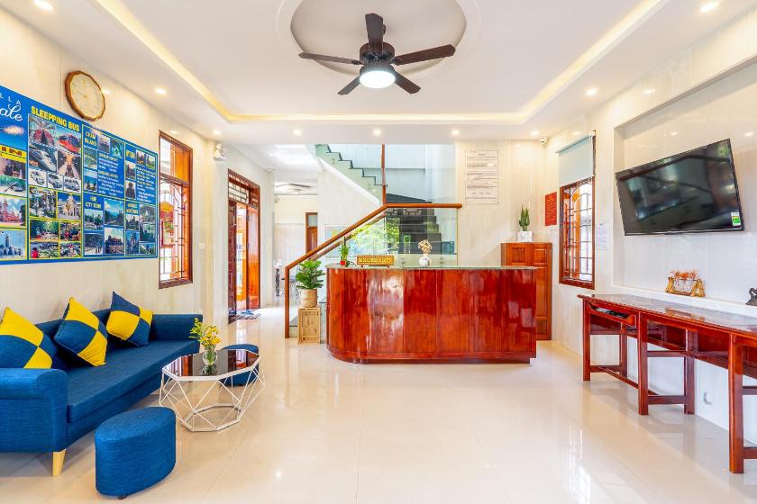 Giường Đơn Trong Phòng Nghỉ Tập Thể Cho Cả Nam Và Nữ Giường Đơn Trong Phòng Nghỉ Tập Thể Cho Cả Nam Và Nữ