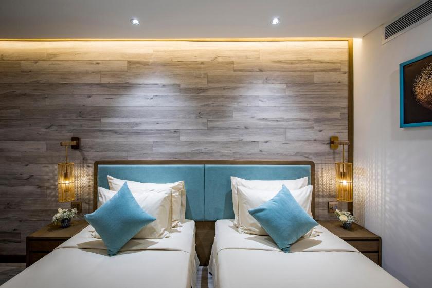 Phòng Deluxe 2 Giường Đơn (Cửa Sổ Bên Trong) + Trà Chiều Miễn Phí Phòng Deluxe 2 Giường Đơn (Cửa Sổ Bên Trong) + Trà Chiều Miễn Phí