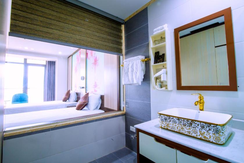 Phòng Superior 2 giường đơn nhìn ra cảnh thành phố