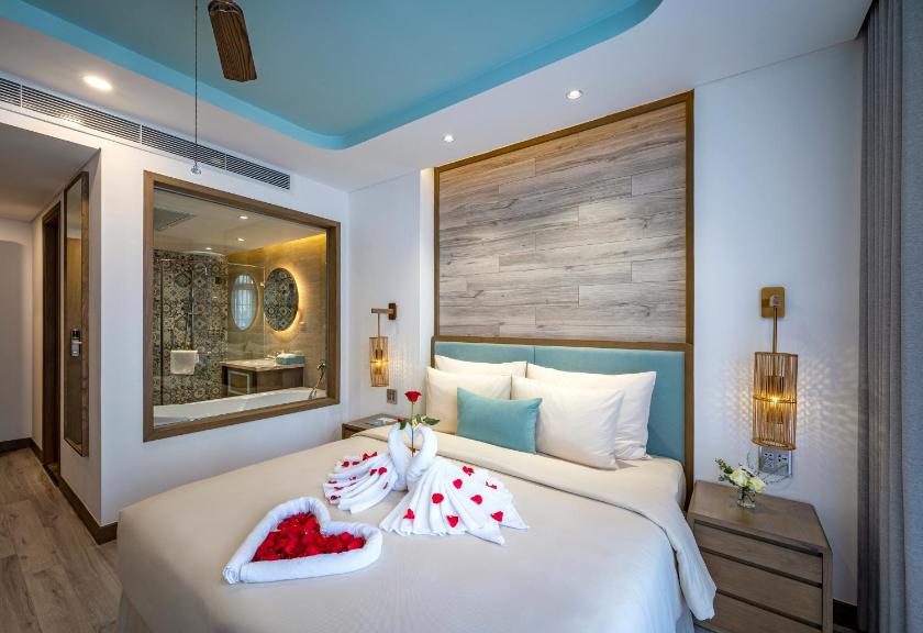 Phòng Icon Signature (Ban Công) + Trà Chiều Miễn Phí Phòng Icon Signature (Ban Công) + Trà Chiều Miễn Phí