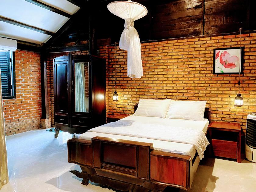 Biệt Thự Nhìn Ra Vườn