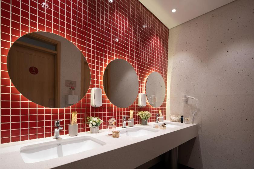 Phòng Ngủ Tập Thể Cho Cả Nam Và Nữ