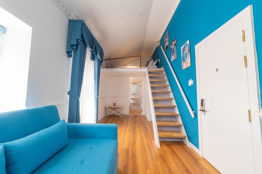 Studio Có Ban Công