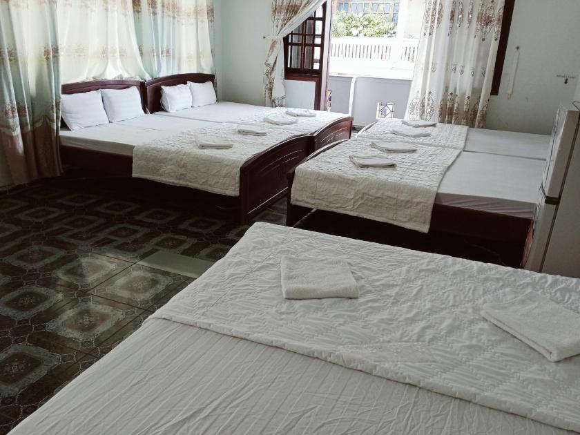 Phòng Ngủ Tập Thể Cho Cả Nam Và Nữ