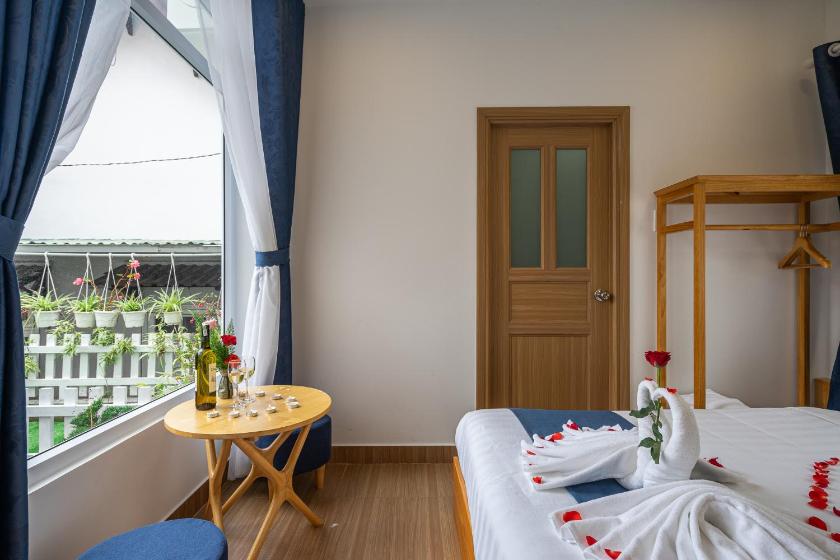 Phòng Giường Đôi Nhìn Ra Hồ Nước Phòng Giường Đôi Nhìn Ra Hồ Nước