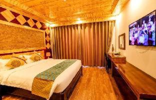 Room #303195318 Room #303195318