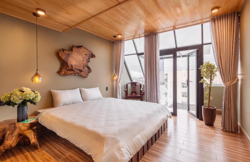 Deluxe Attic Double Room with Balcony