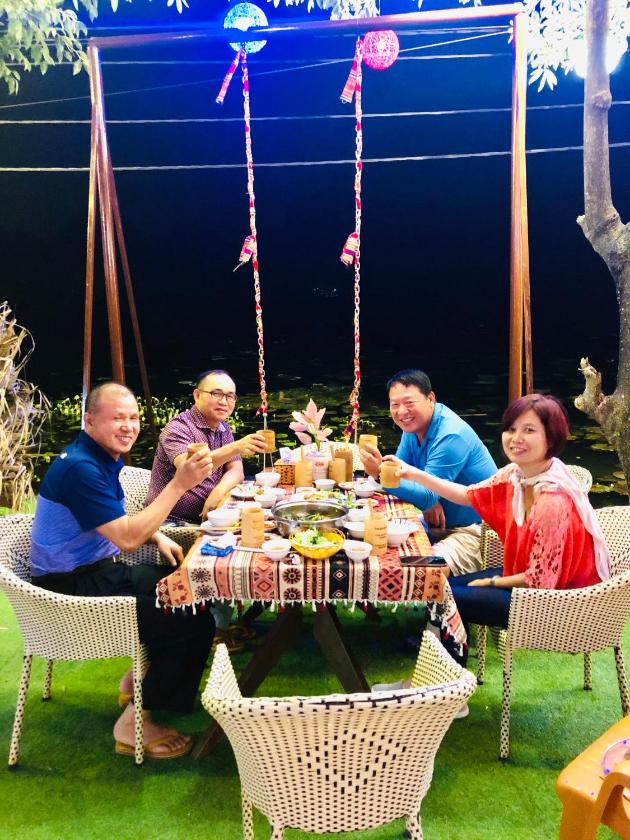 Bungalow - Nhìn Ra Mặt Nước  Bungalow - Nhìn Ra Mặt Nước