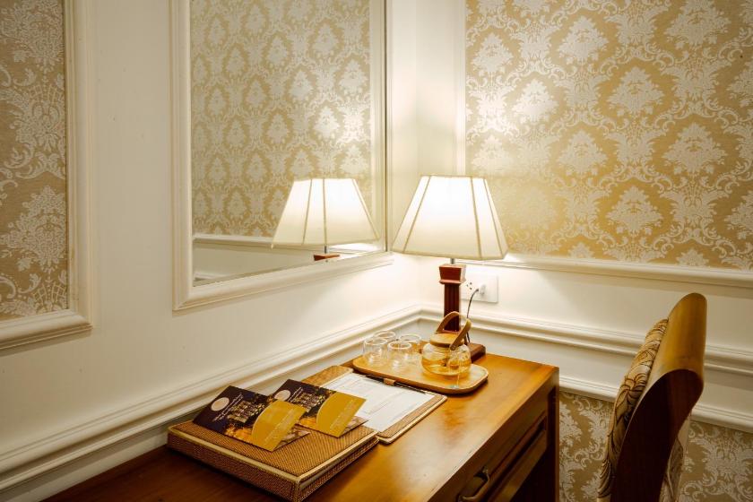 Phòng Deluxe Giường Đôi Nhìn Ra Biển Phòng Deluxe Giường Đôi Nhìn Ra Biển