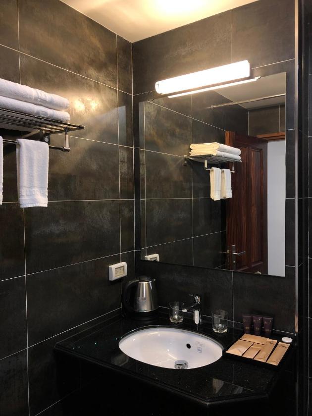 Phòng Có Giường Cỡ King Với Ban Công Phòng Có Giường Cỡ King Với Ban Công