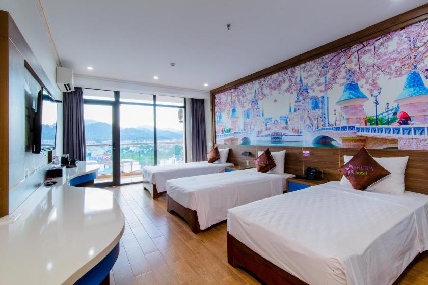 Phòng 3 Người Nhìn Ra Thành Phố