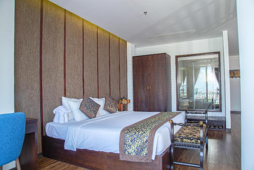 Suite Có Phòng Xông Hơi Khô Suite Có Phòng Xông Hơi Khô