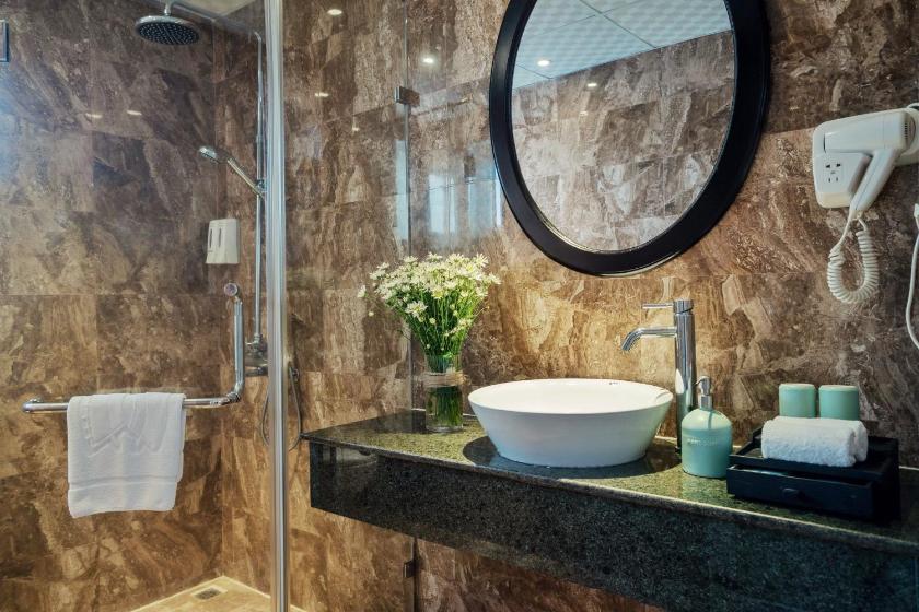 Phòng Superior Giường Đôi Có Ban Công Phòng Superior Giường Đôi Có Ban Công