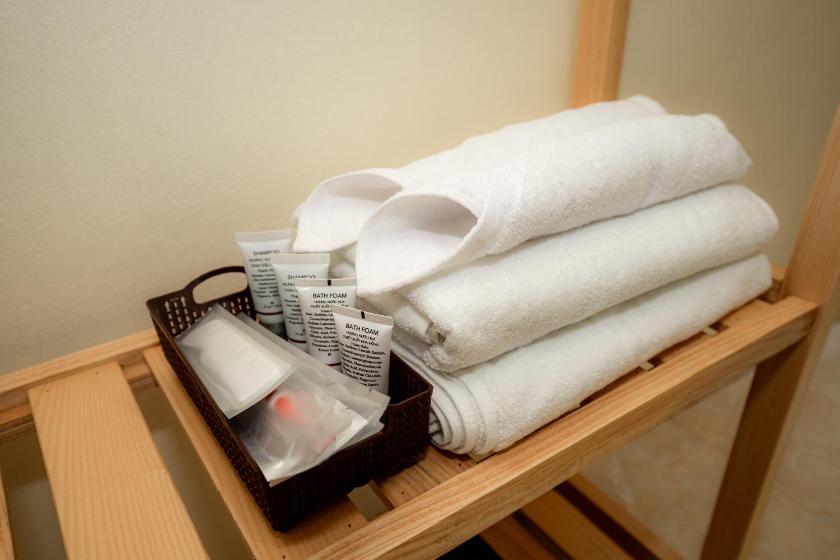 Phòng có giường cỡ King nhìn ra cảnh núi non Phòng có giường cỡ King nhìn ra cảnh núi non