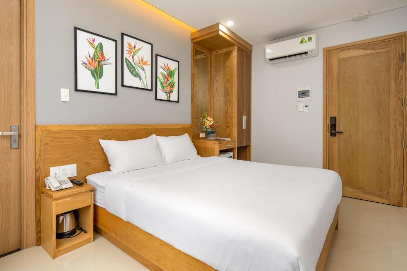 Phòng Deluxe (2 Người lớn + 1 Trẻ em)