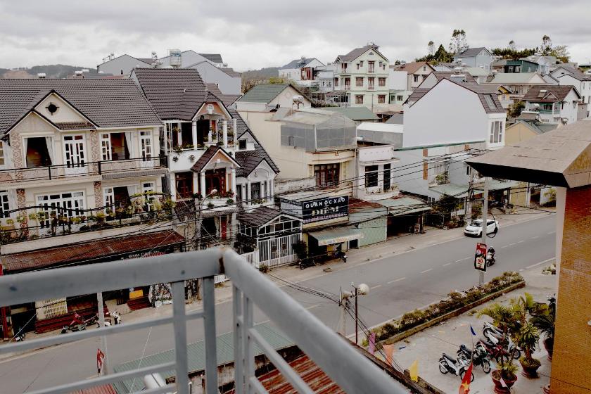 Phòng gia đình với phòng tắm riêng. Phòng gia đình với phòng tắm riêng.