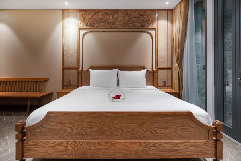 Deluxe Studio with Koi and Pool View Deluxe Studio with Koi and Pool View