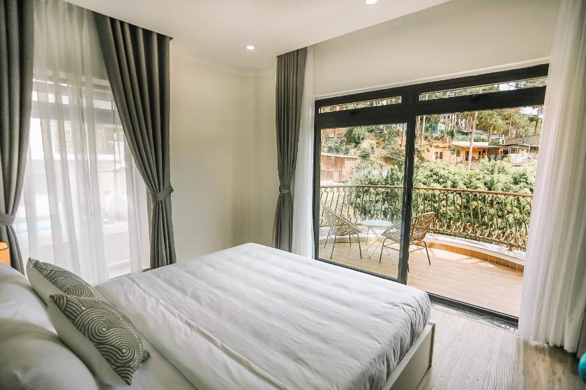 Phòng Có Giường Cỡ King Với Ban Công