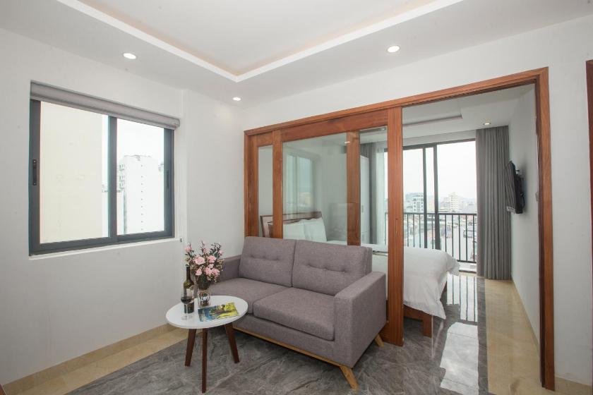 Căn Hộ Có Ban Công Căn Hộ Có Ban Công