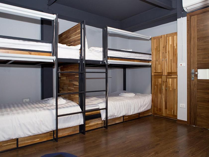 Giường Trong Phòng Ngủ Tập Thể 8 Giường