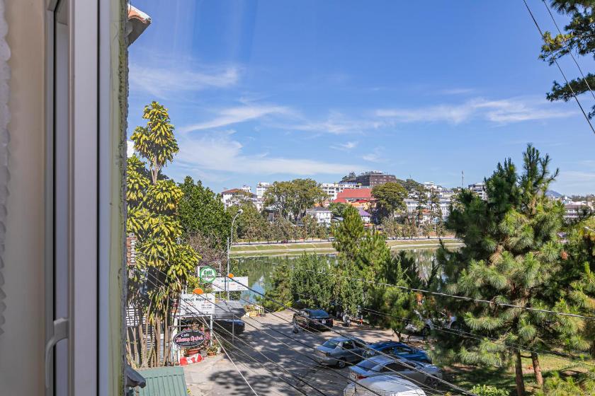 Phòng 4 Người Nhìn ra Hồ nước Phòng 4 Người Nhìn ra Hồ nước
