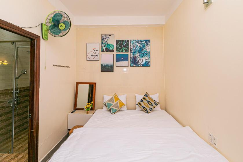 Phòng Deluxe (2 Người lớn + 1 Trẻ em) Phòng Deluxe (2 Người lớn + 1 Trẻ em)