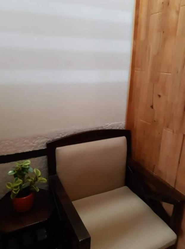 Phòng Giường Đôi Hạng Bình Dân Phòng Giường Đôi Hạng Bình Dân