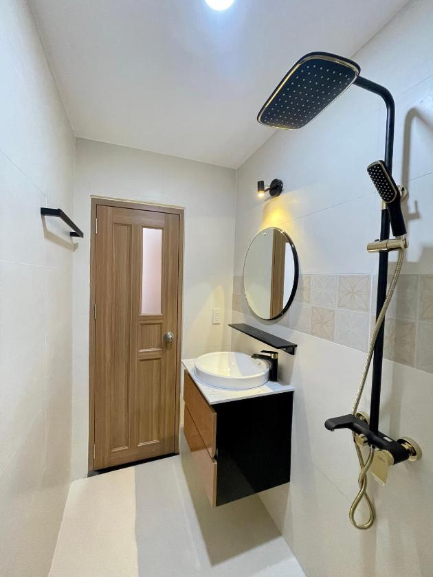 Phòng Deluxe Giường Đôi Có Ban Công