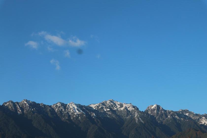 Phòng có giường cỡ King nhìn ra cảnh núi non Phòng có giường cỡ King nhìn ra cảnh núi non