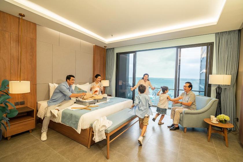 Phòng Executive Có Giường Cỡ Queen Và Ban Công Nhìn Ra Biển