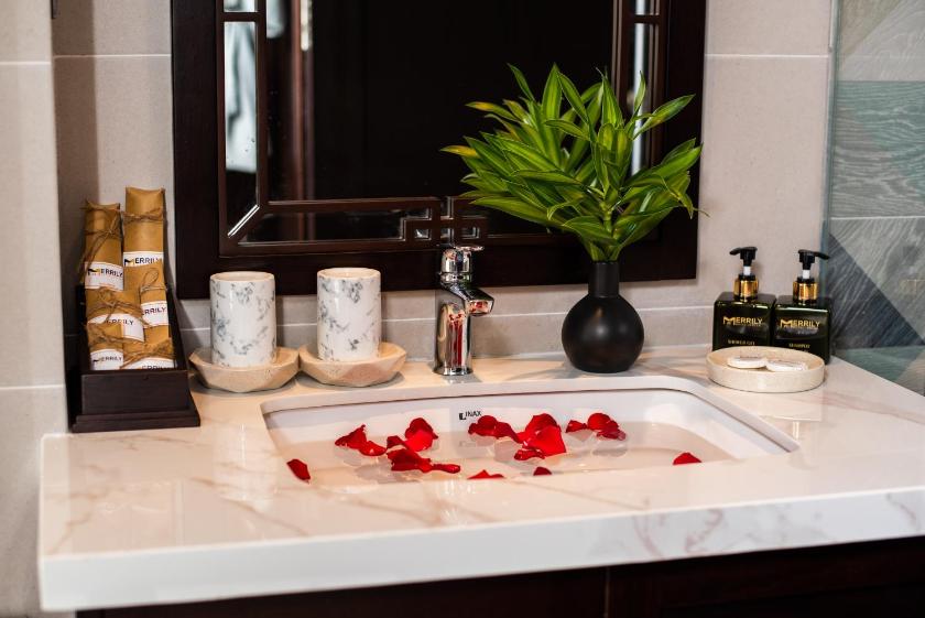 Deluxe Balcony with City View