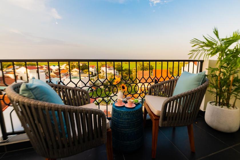 Junior Suite With Rice Paddy View