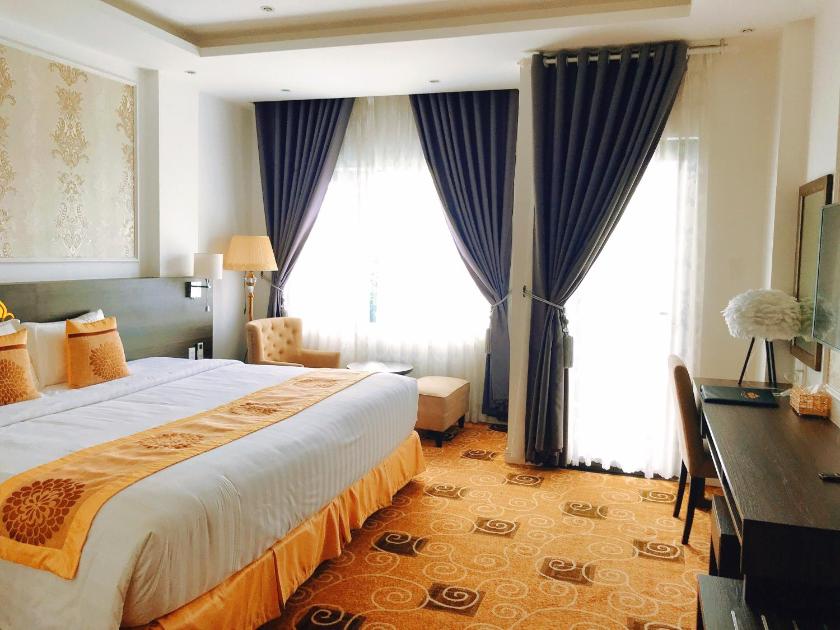 Phòng Deluxe Giường Đôi/2 Giường Đơn Có Ban Công