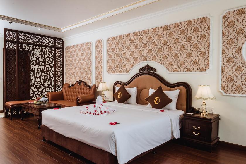 Junior Suite có giường cỡ king Junior Suite có giường cỡ king