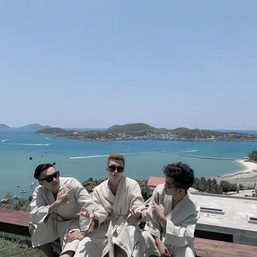 Biệt Thự Nhìn Ra Biển Biệt Thự Nhìn Ra Biển