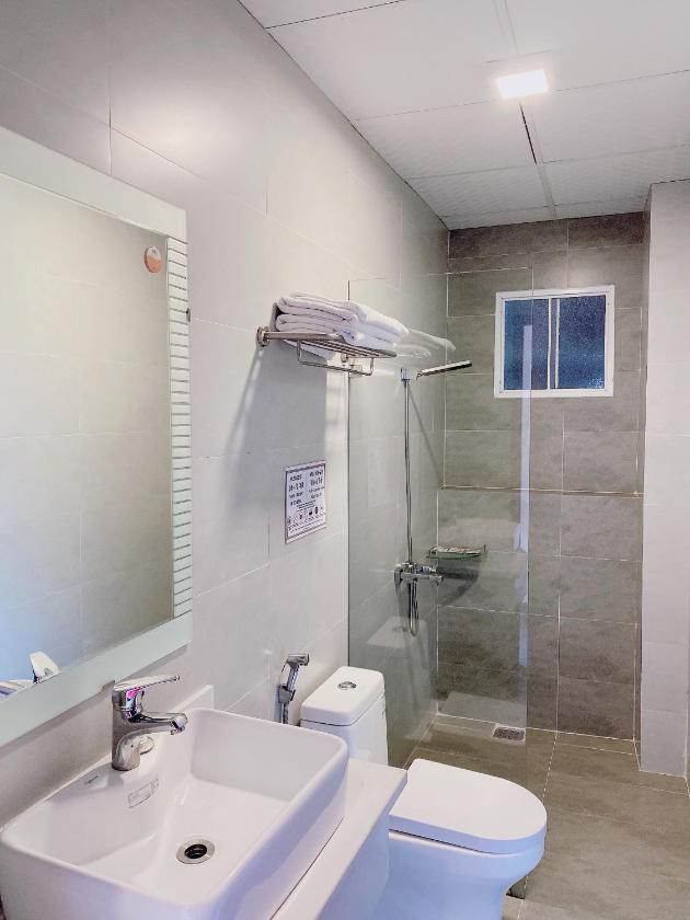 Phòng Giường Đôi Hạng Bình Dân Phòng Giường Đôi Hạng Bình Dân