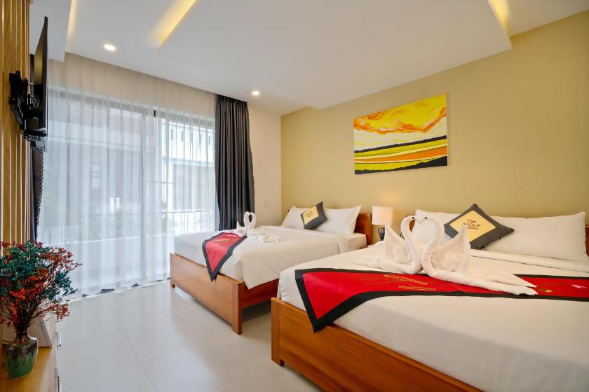 Suite Gia Đình Grand Có Ban Công Suite Gia Đình Grand Có Ban Công