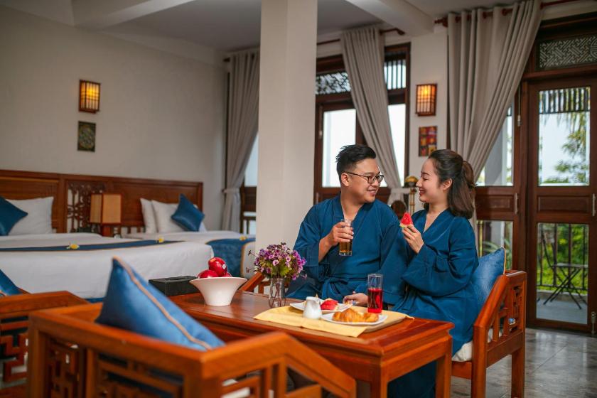 Suite Gia Đình Có Ban Công Suite Gia Đình Có Ban Công