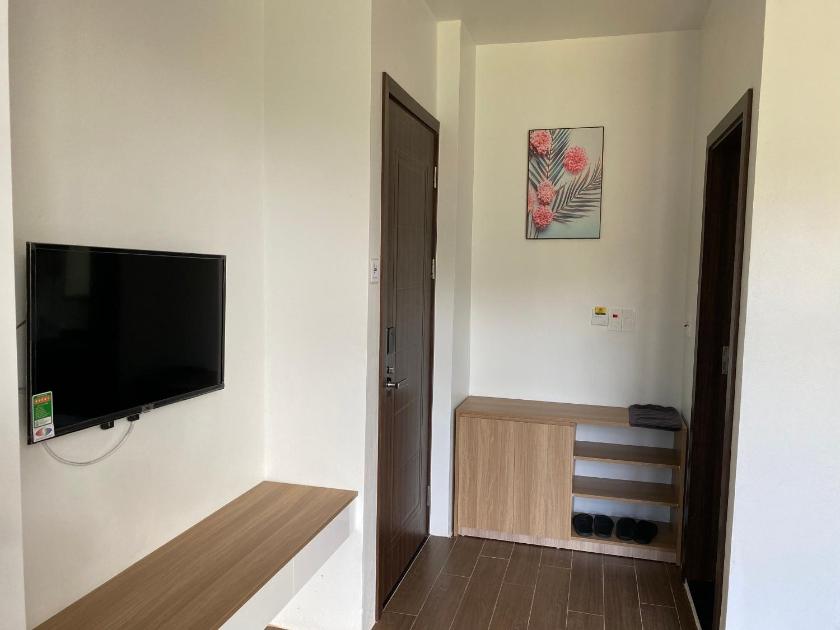 Phòng Có Giường Cỡ King Nhìn Ra Hồ Nước