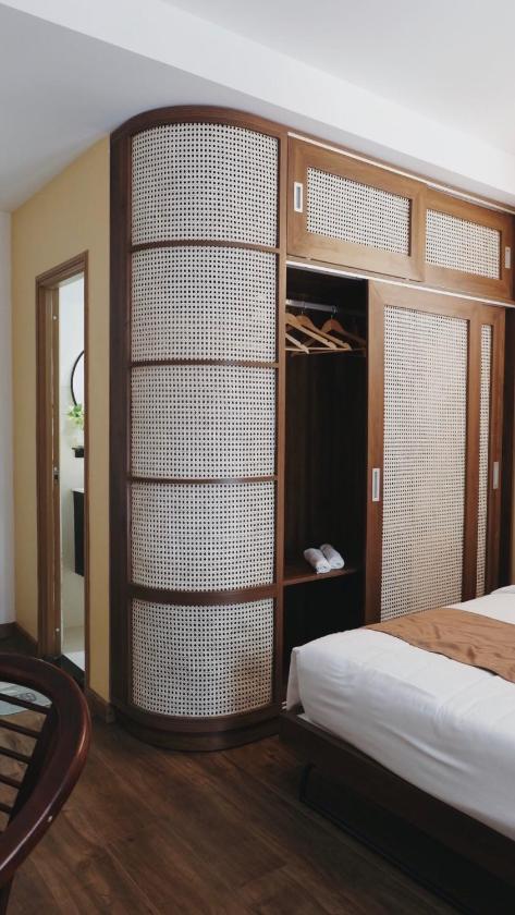 Phòng Deluxe Giường Đôi Có Ban Công