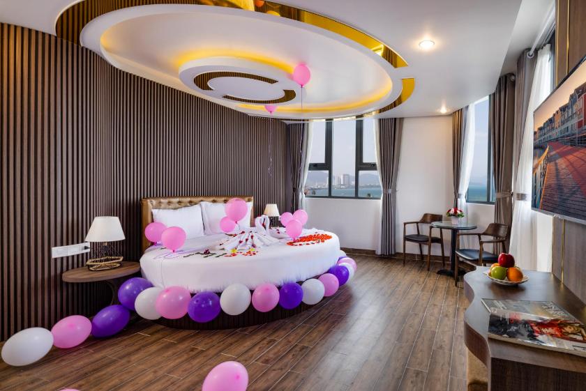 Suite Có Giường Cỡ King Nhìn Ra Biển