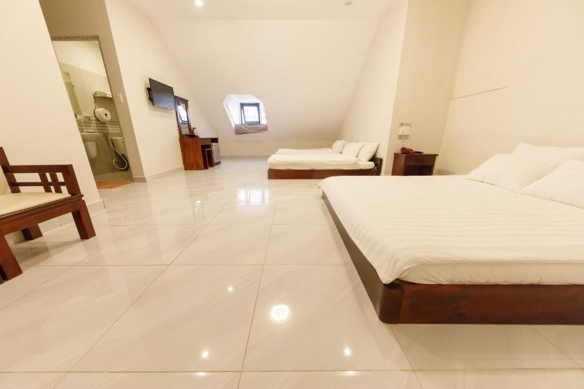 Suite Junior Gia đình Suite Junior Gia đình