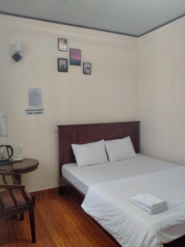 Phòng Deluxe Có Giường Cỡ Queen Phòng Deluxe Có Giường Cỡ Queen