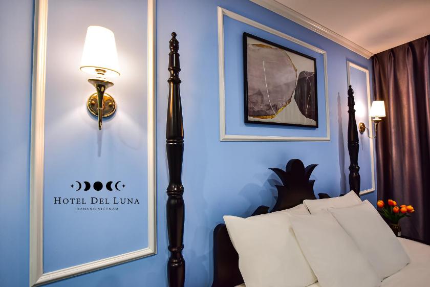 Phòng Deluxe Giường Đôi Có Ban Công Và Bồn Tắm - Tầm Nhìn Ra Thành Phố