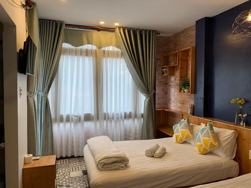 Phòng 4 Người Có Ban Công