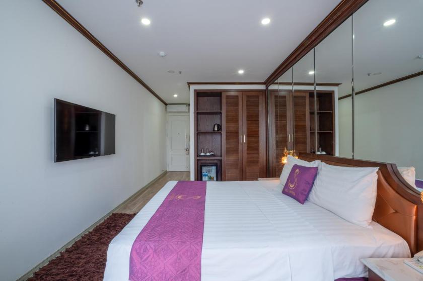 Suite Nhìn Ra Thành Phố