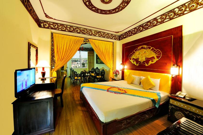 Suite Hạng Hoàng Gia