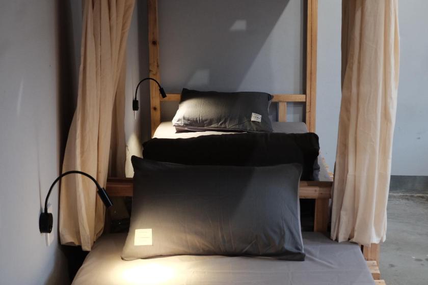 Giường Đơn trong Phòng ngủ tập thể