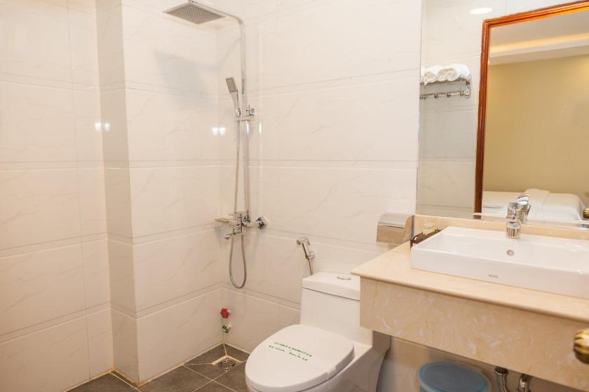 Phòng Deluxe Có Giường Cỡ Queen Phòng Deluxe Có Giường Cỡ Queen