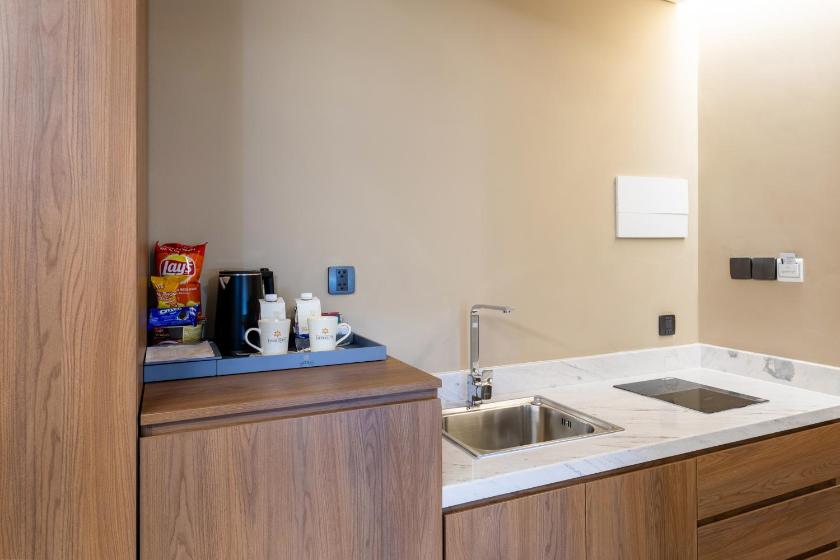 Phòng Deluxe Có Ban Công Nhìn Ra Toàn Cảnh Biển